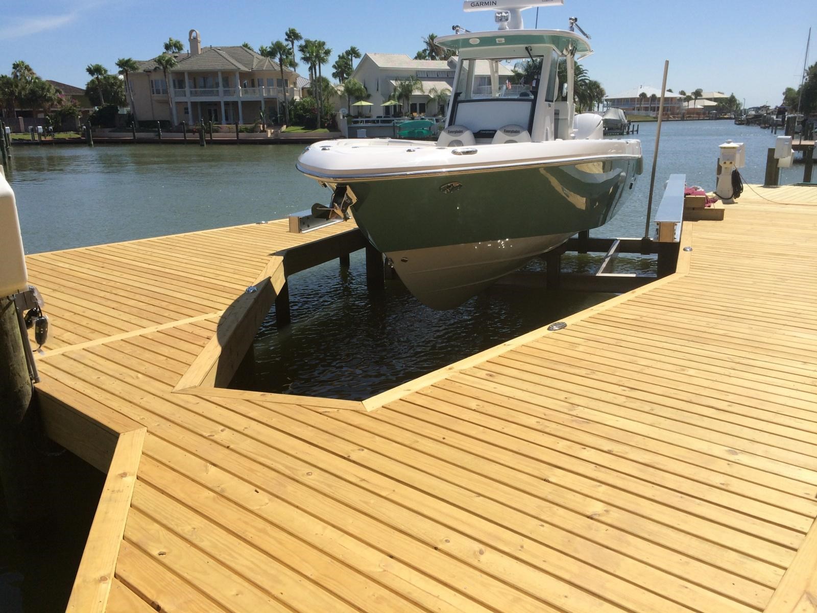 Piling Mount Lifts Permanent Boat Lifts ShoreStation®